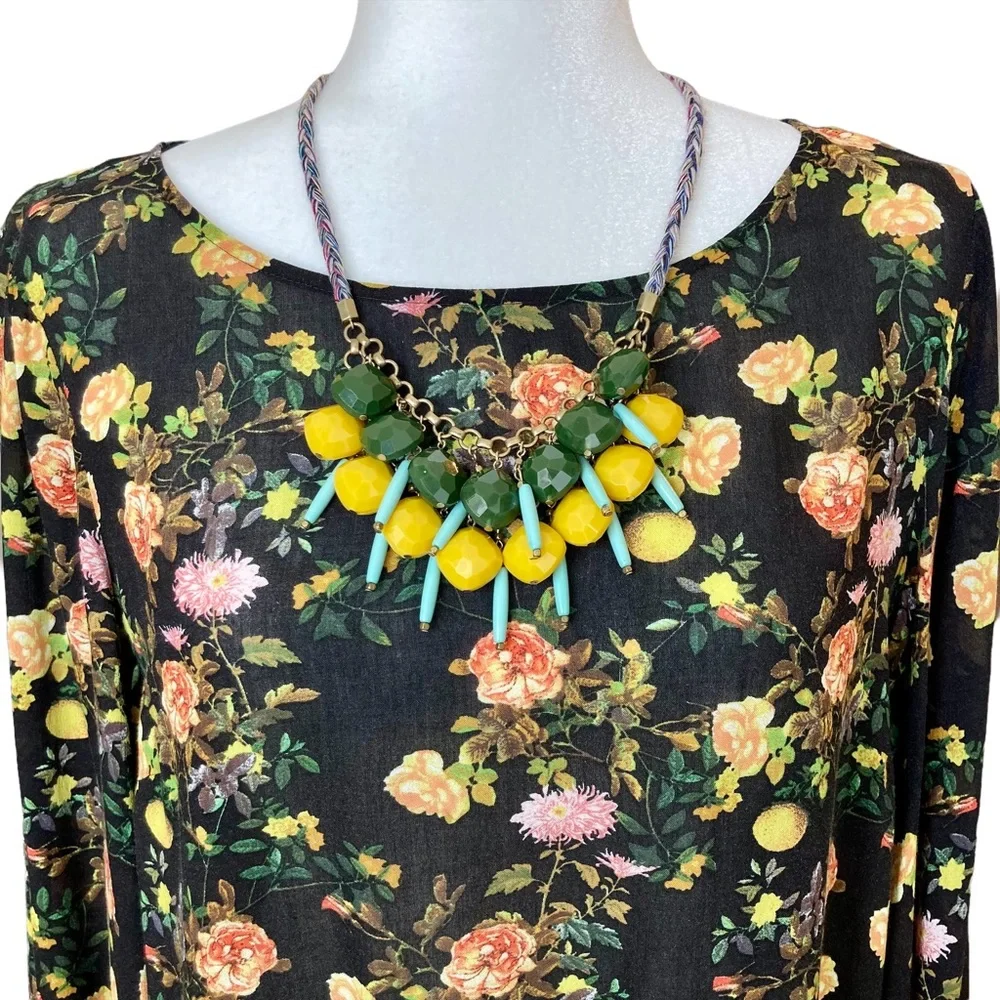 Banana Republic Women’s long sleeve black floral top, Sz M